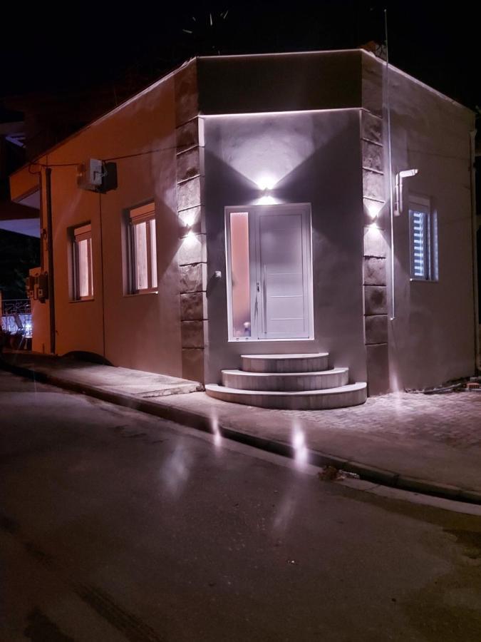 Lefis House Apartment Volos Bagian luar foto
